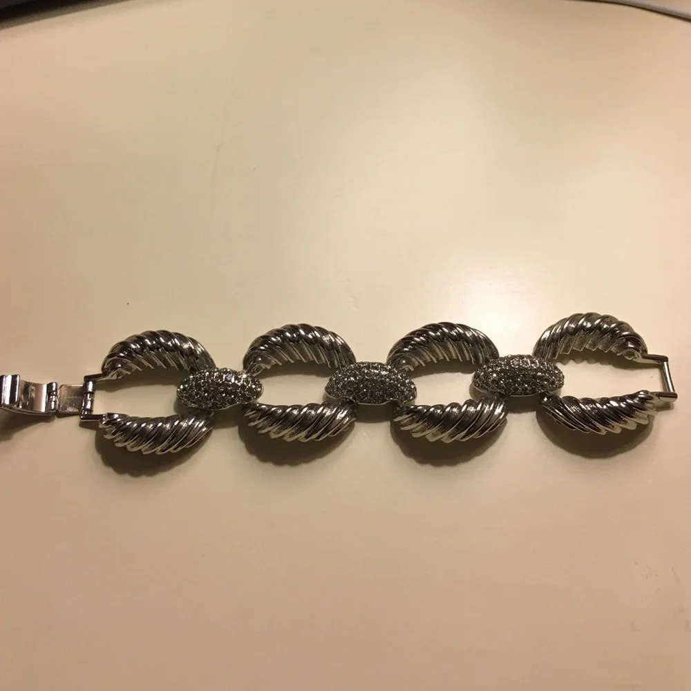 COPY - Banana republic statement bracelet
